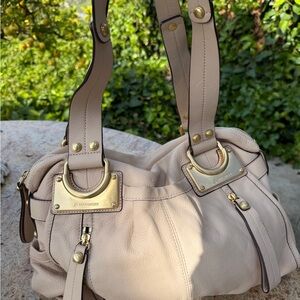 B. MAKOWSKY Cream Shoulder Leather Tote Bag with Gold Details